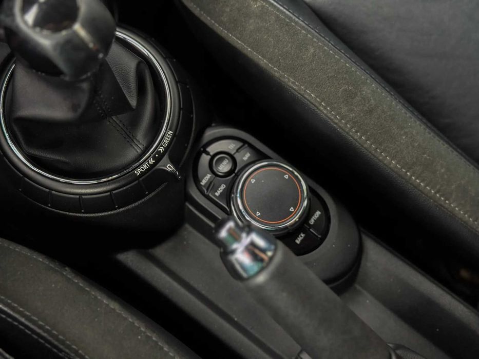 MINI COOPER 1.5 D em Excelente Estado