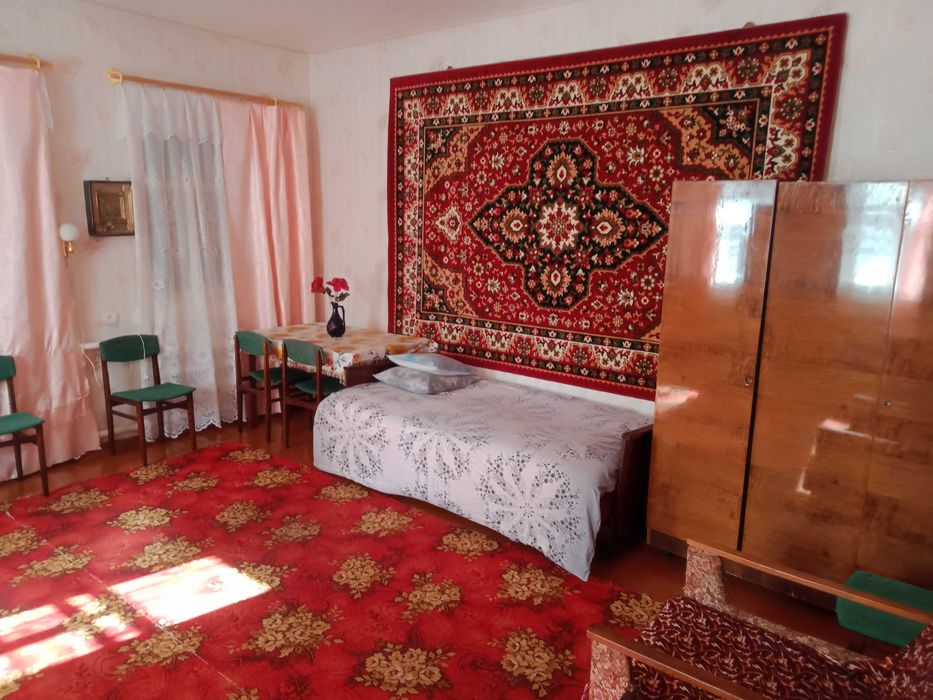 Житловий одноповерховий будинок садибного типу в сел. Кириківка