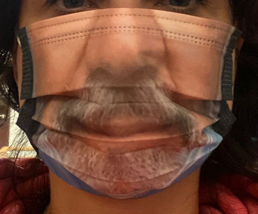 Maseczka jednorazowa fotorealistyczna