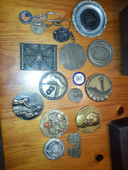 Medalhas comemorativas em bronze