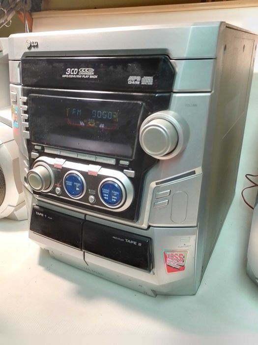 Музыкальный центр LG  mp3