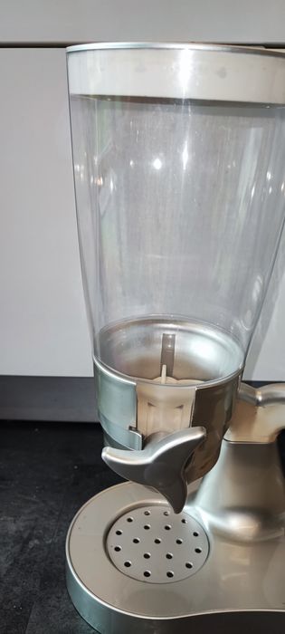 Dual Cereal Dispenser436680803851315201