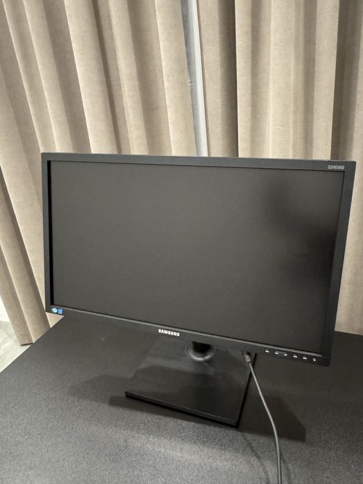 Монітор Samsung S24E450