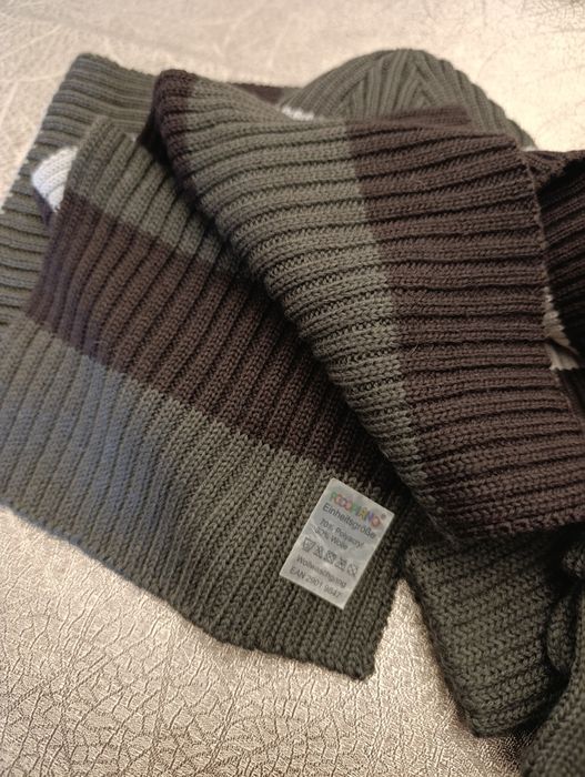 Conjunto cachecol, gorro e luvas (7-8 anos)