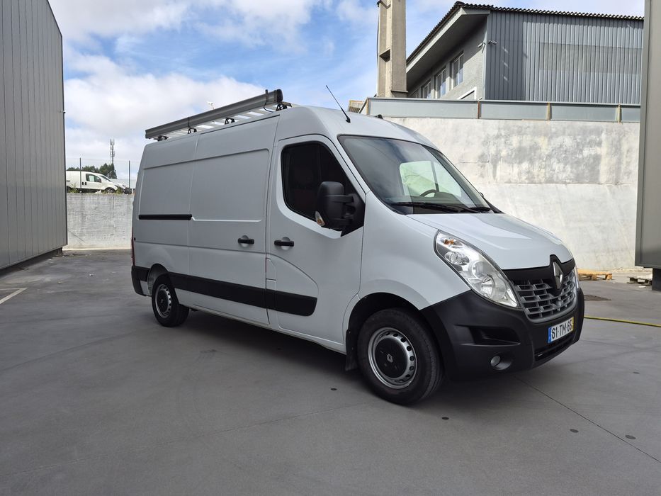 Renault Master 2.3 dCi 145 hp L2 H2 (Domestic) Immaculate