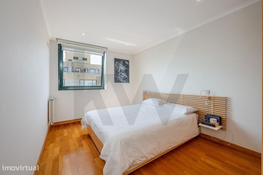 Apartamento T2 com varanda e garagem no Pinheiro Manso, Porto