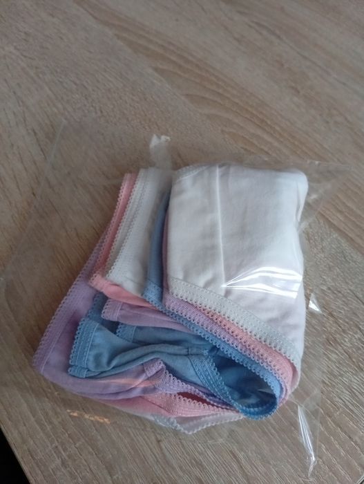 Majtki dziewczęce r 98/104