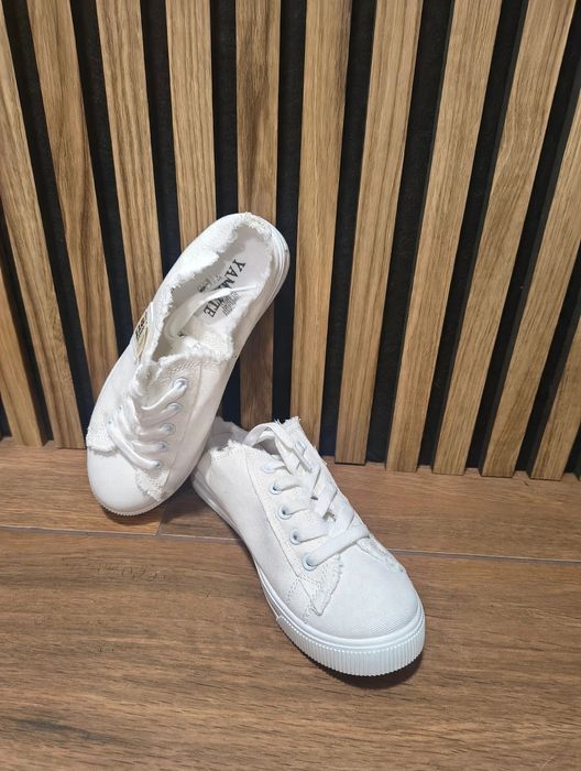 Buty sportowe klapki 37