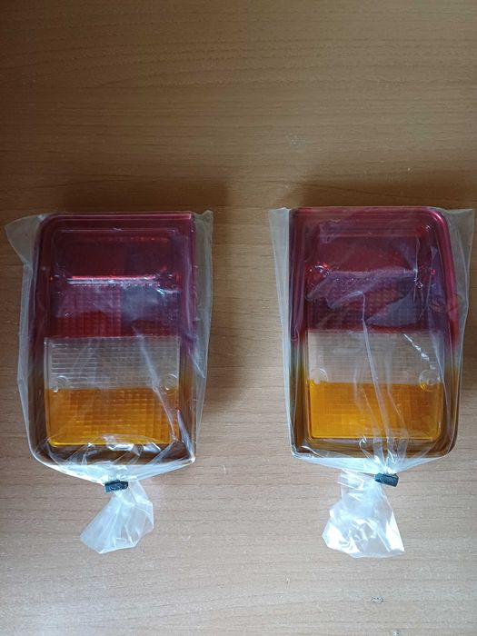 Dois farolins para Ford Taunus