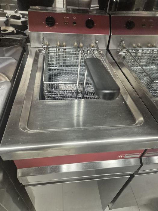 Frytownica gastronomiczna elektryczna Diamond 16l 380v kran spustowy szafka