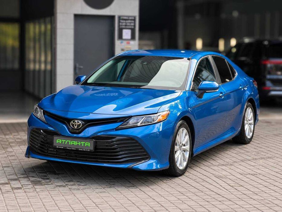Toyota Camry 2019