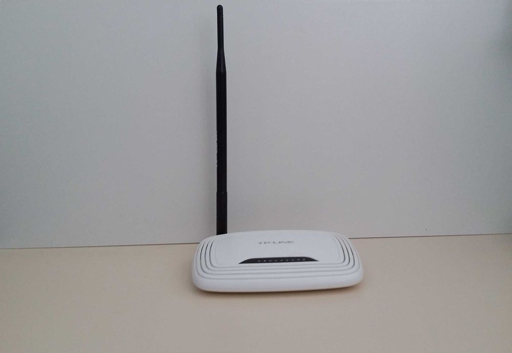TP-LINK роутер TL-WR741ND  &  Wi-Fi антенна TL-ANT2408CL 8дБ