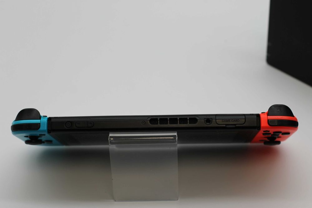 nintendo switch zestaw | dock | ładowarka | grip do joy-conów