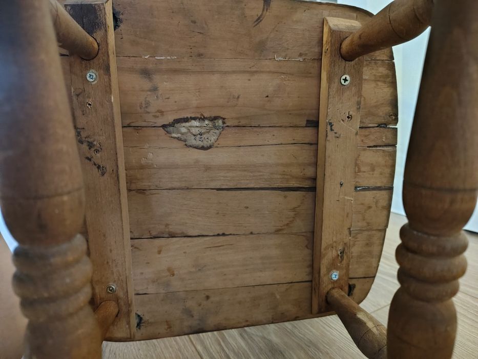 Piękny drewniany bujak dla dziecka