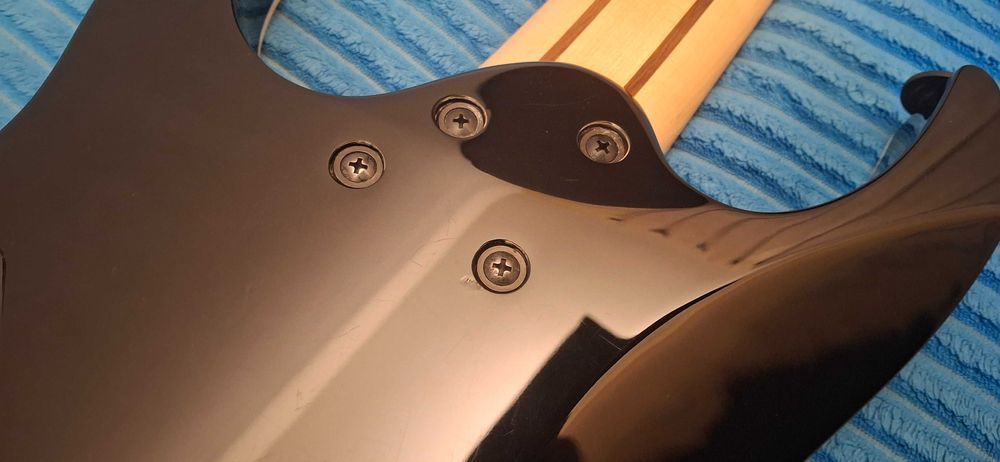 Ibanez RGIR28FE 8 strun