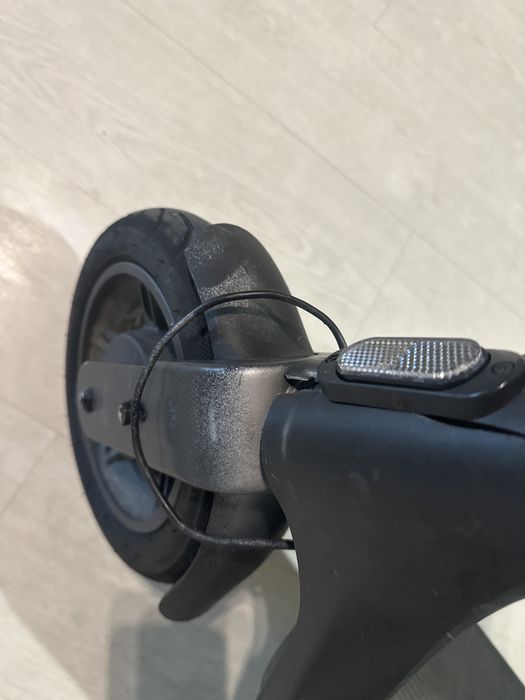 Xiaomi Electric Scooter 4 Lite (2ª Geração) – Para Peças ou Reparação