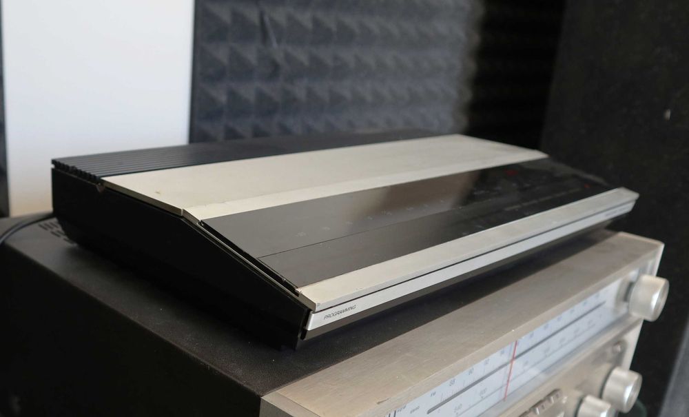 Ультратонкая сенсорная кассетная дека BANG & OLUFSEN BEOCORD 2000