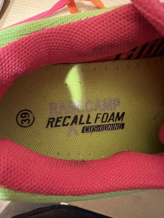 Kolorowe adidasy Basecamp Recall Foam Cushioning – rozmiar 39