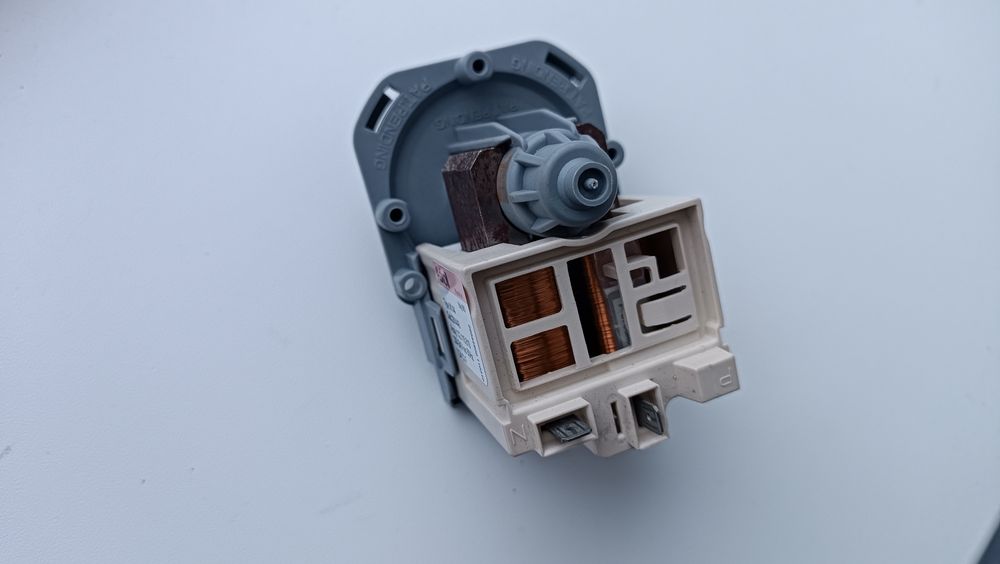 Насос циркуляційний (помпа) пральної машини  Electrolux