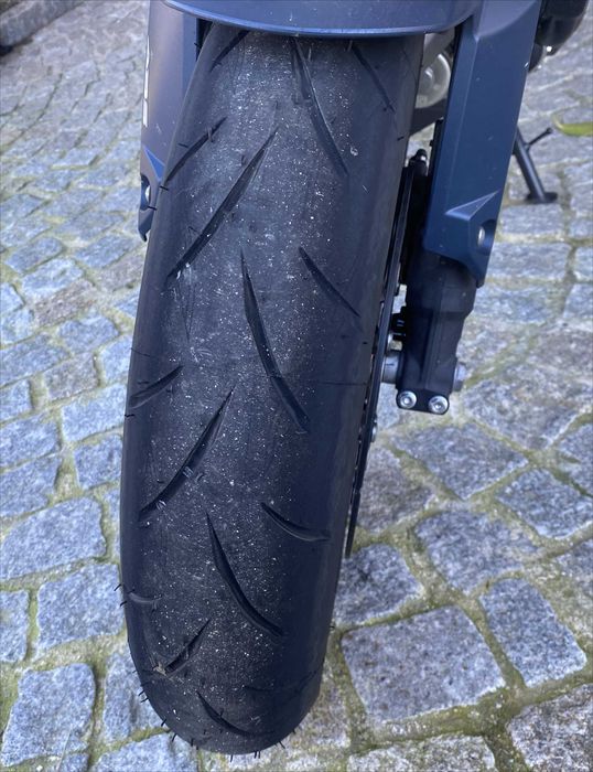 Honda CB650R em excelente estado!