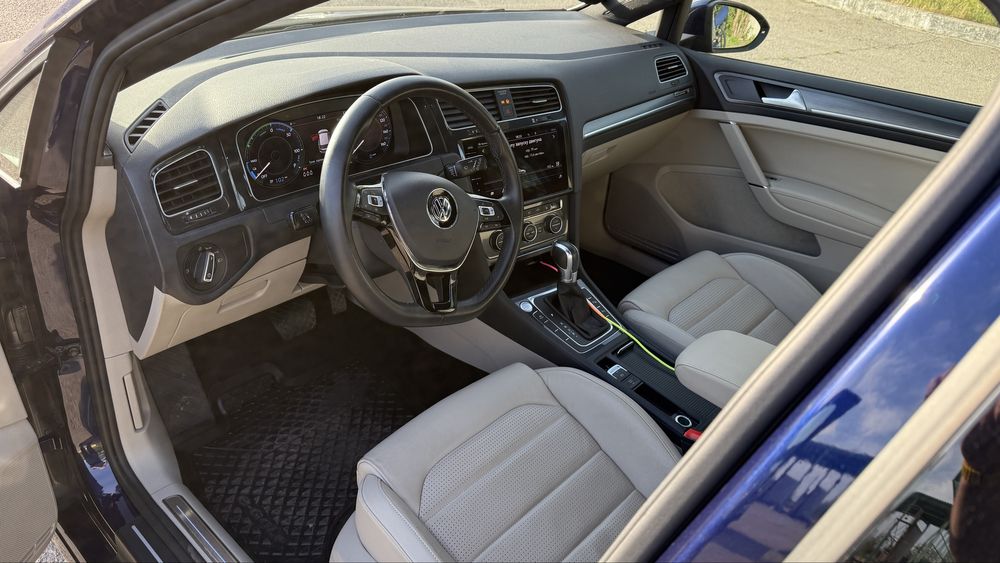 Без залогу! Електромобіль в оренду VW E-Golf 36кВт