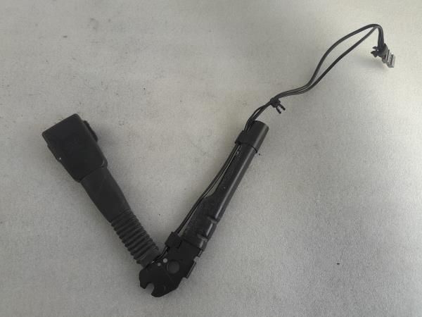 Encaixe de cinto frente direito BMW 3 Coupé (E92)
