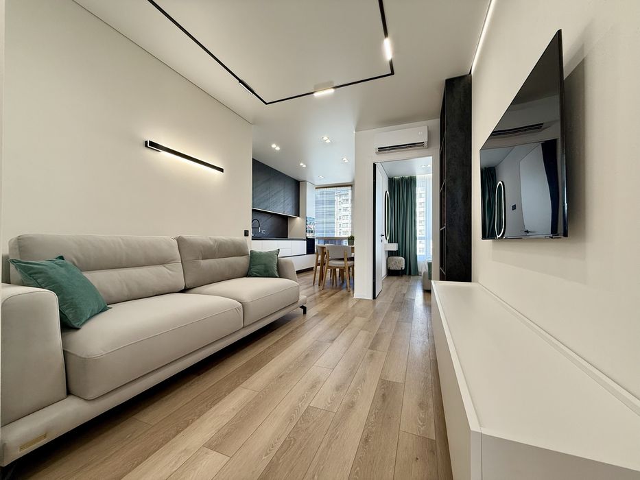 Шикарна двокімнатна з якісним ремонтом в центрі! Вул Бельведерська!