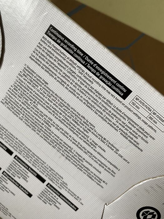 Нова відеокамера Sony 4k FDR-AX53