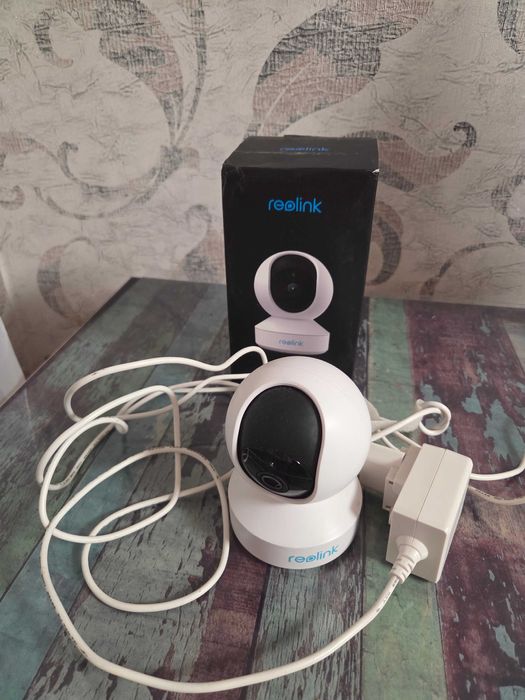 Поворотна бездротова камера Reolink E1 3MP
