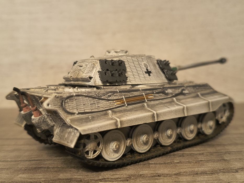 Modelismo militar  Blindado King Tiger camuflado de Inverno