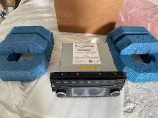 Rádio original Jeep Wrangler JK para 2 e 4 portas e Dodge Journey crd