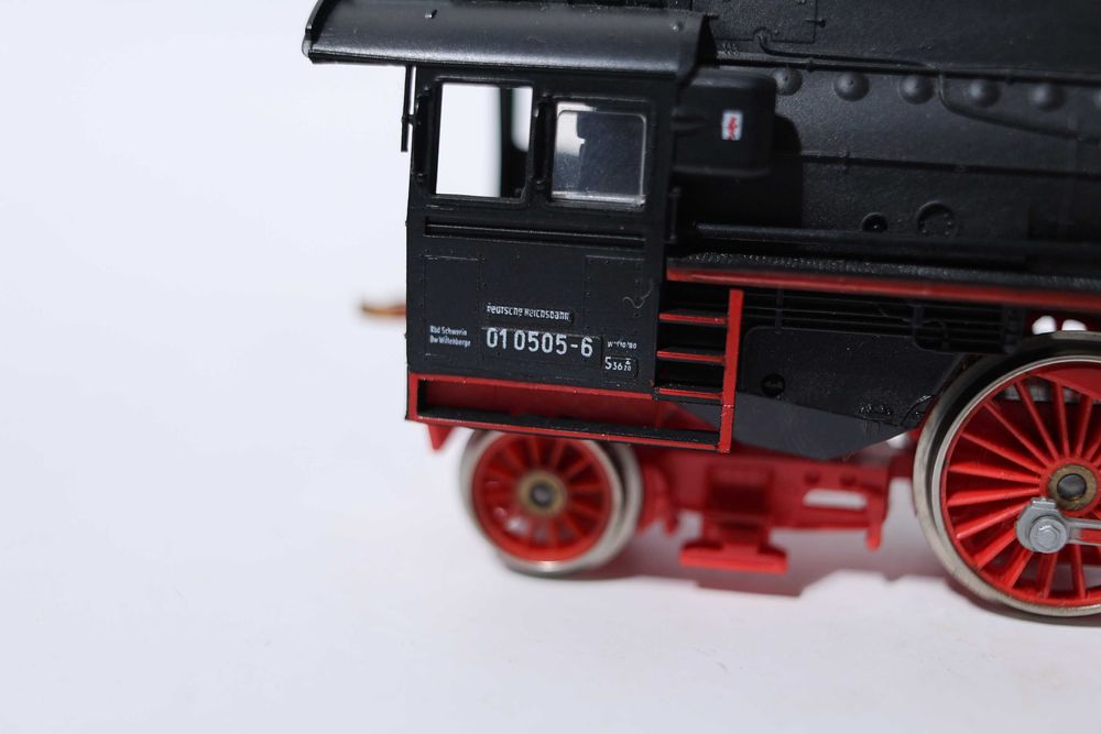 Piko BR 01 паровоз