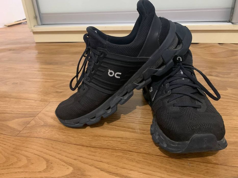 Кросівки on cloud 43