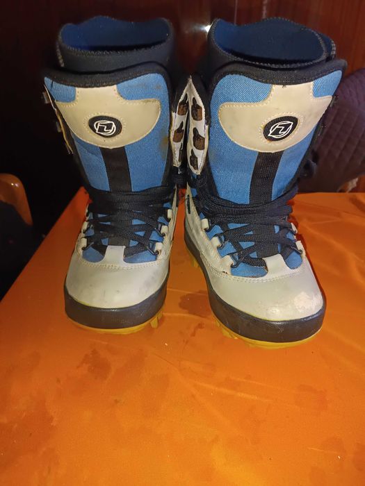 Buty snowboardowe