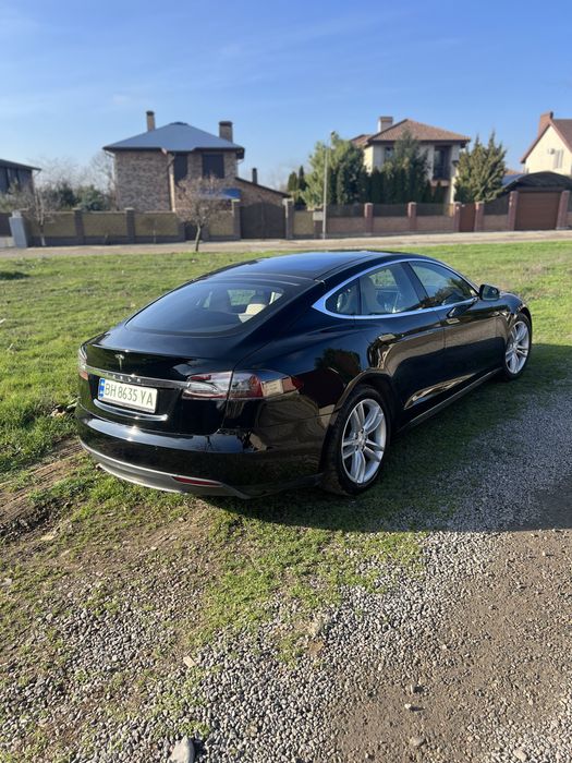 Tesla model S 90D 2015г