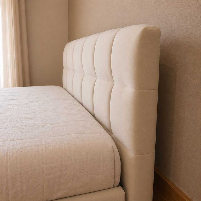 Cama de casal bege de veludo 140x200cm c/armazenamento (Nova)
