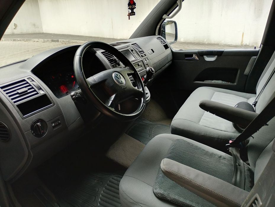 VW Caravelle 1.9 TDI 2006 nacional