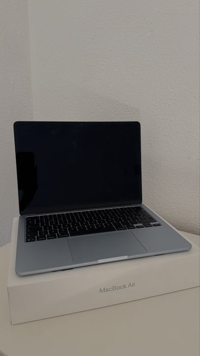 Macbook air 2025