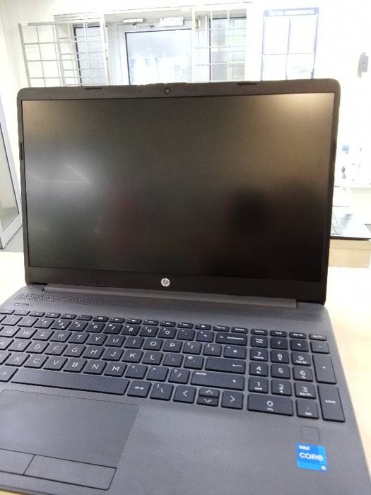 Ноутбук HP 250 g9