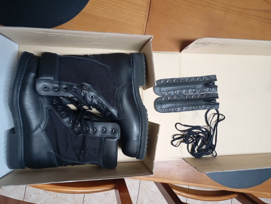 Botas militares novas