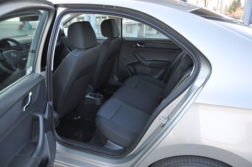 Wynajem samochodu Skoda Rapid 1.2 TSI 110KM Liftback Wypożyczalnia