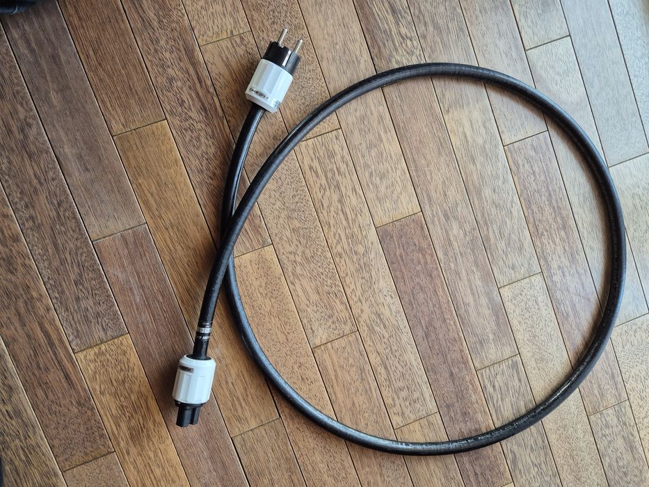 Oyaide Tunami GPX-R Kabel zasilający