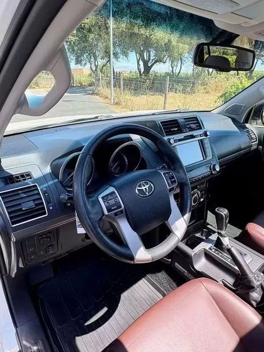 Toyota Land Cruiser 2.8 D-4D Auto Executive