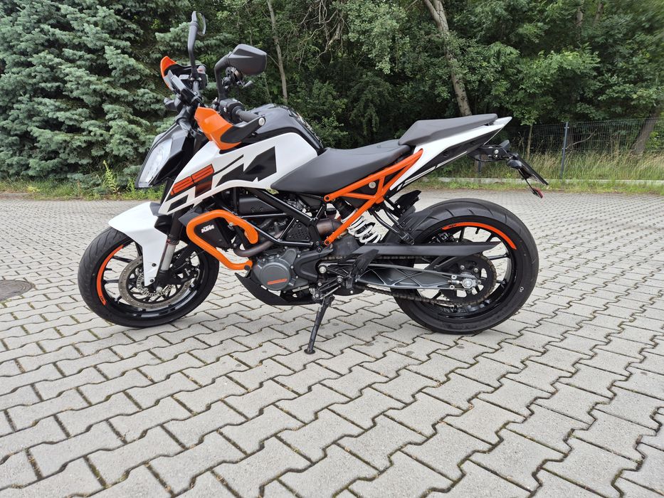 Ktm duke 2020r bdb stan 8441 km przebieg