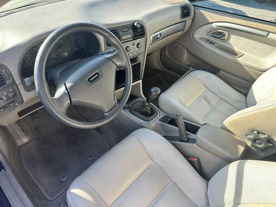 VOLVO V40 Carrinha (VW, 645) 1.9 DI Diesel 115 cv  85 kW 2000 - 2004 D 4192 T3 para peças