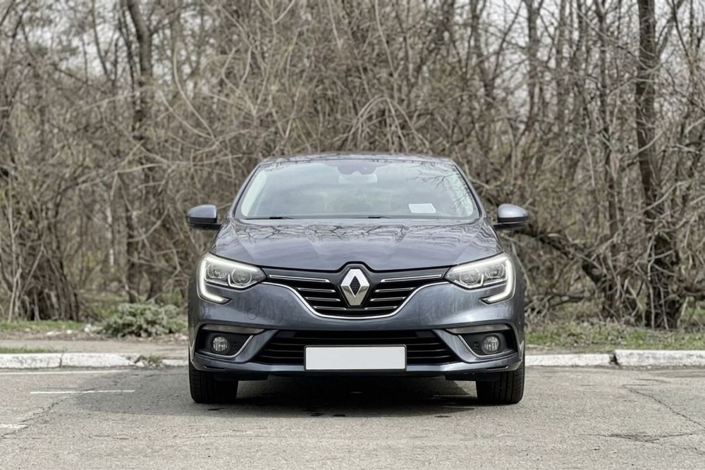 Renault Megane 2019 • 1.3л TCe • Хетчбек • Рено меган автомат