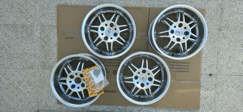 Jantes Momo Racer 4×108 de 15" Novas
