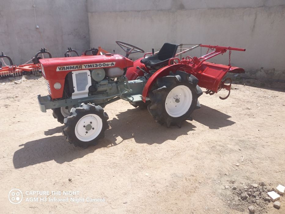 Tractor Yanmar 4x4 com fresa