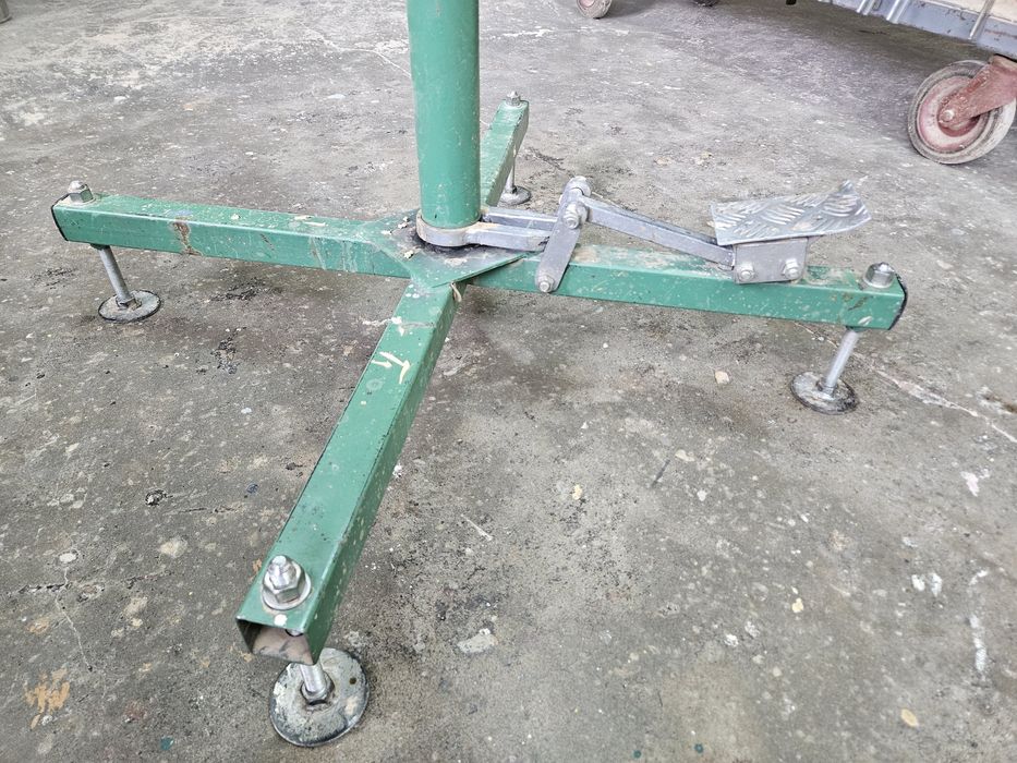 Stół stolarski obotowy do składania okien podnoszony 165x165 260x260