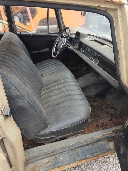 Mercedes 190 D rabo de peixe
